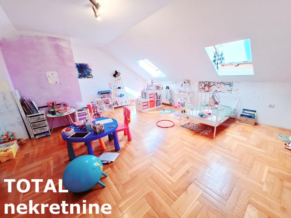 Slika 9 - Stan,NOVI SAD,CENTAR,kv: 83.00, € 169950, ID: 1099235