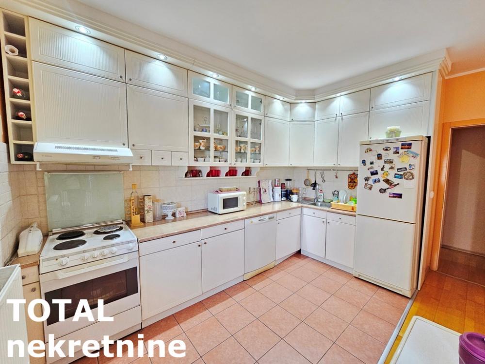 Slika 6 - Stan,NOVI SAD,GRBAVICA,kv: 49.00, € 128000, ID: 1100225