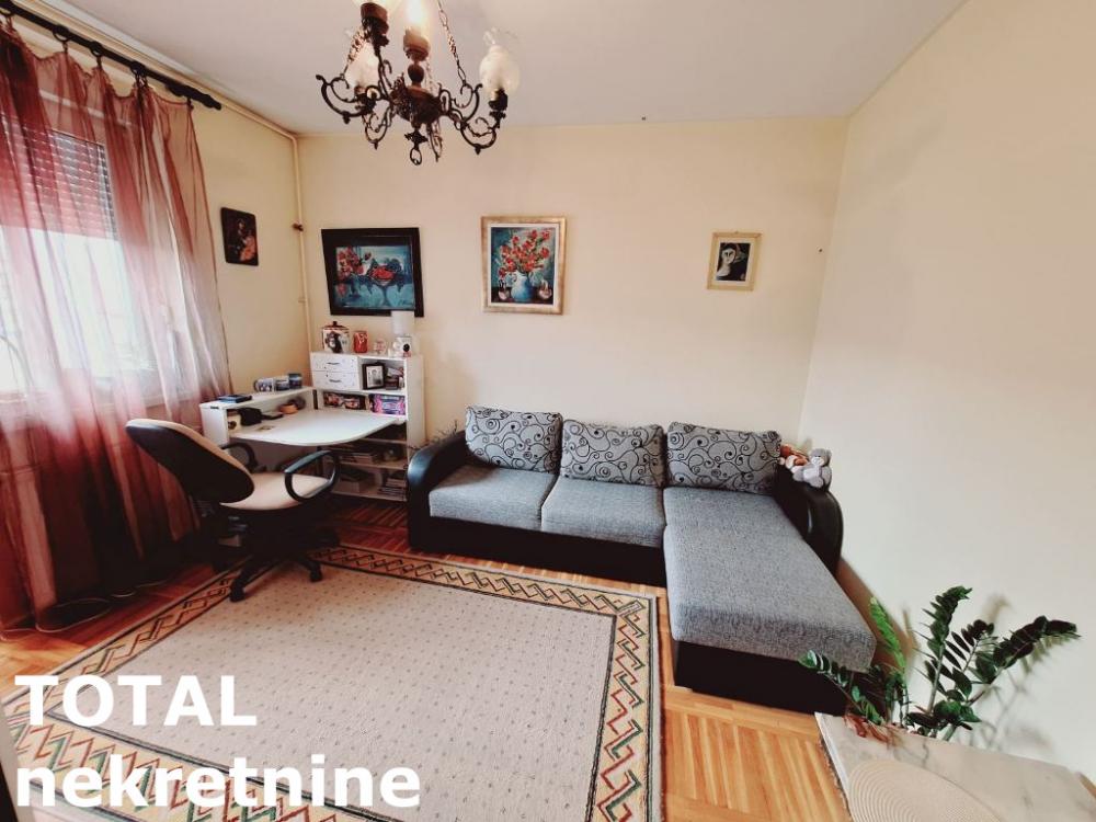 Slika 10 - Stan,NOVI SAD,BULEVAR,kv: 80.00, € 196000, ID: 1099704