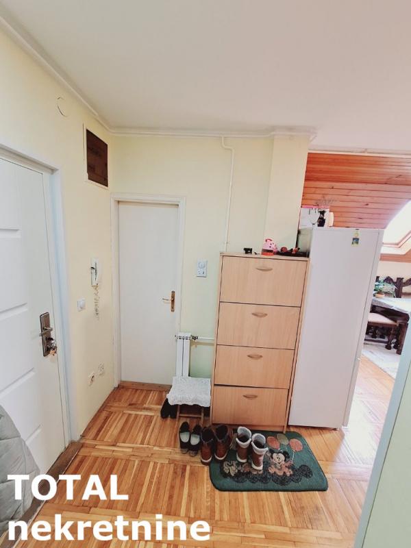 Slika 7 - Stan,NOVI SAD,BULEVAR,kv: 80.00, € 196000, ID: 1099704