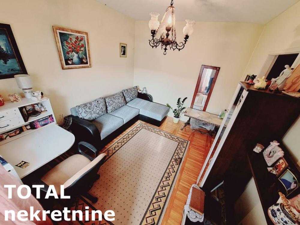 Slika 9 - Stan,NOVI SAD,BULEVAR,kv: 80.00, € 196000, ID: 1099704