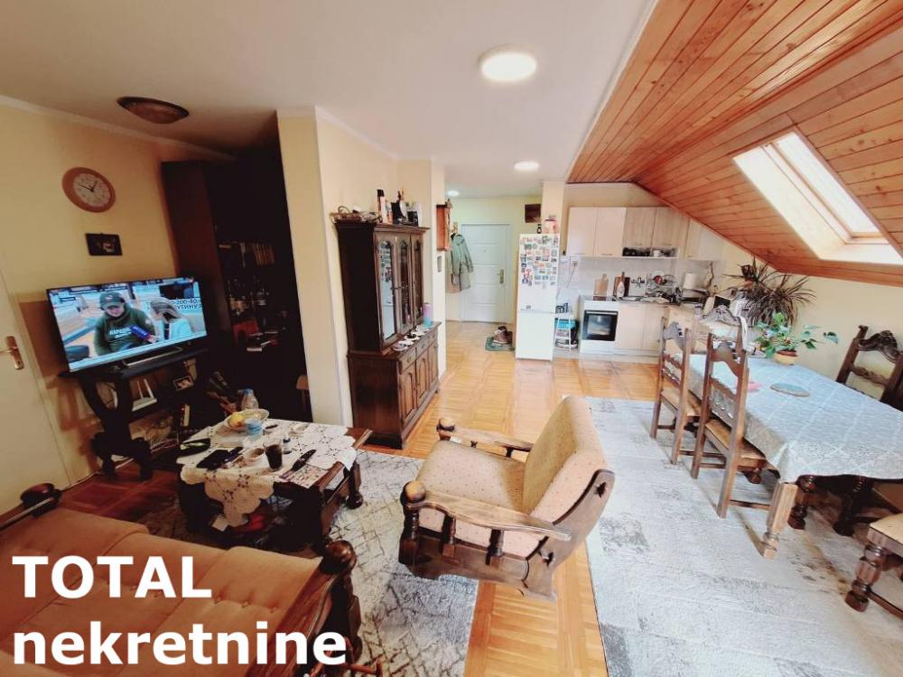 Slika 2 - Stan,NOVI SAD,BULEVAR,kv: 80.00, € 196000, ID: 1099704