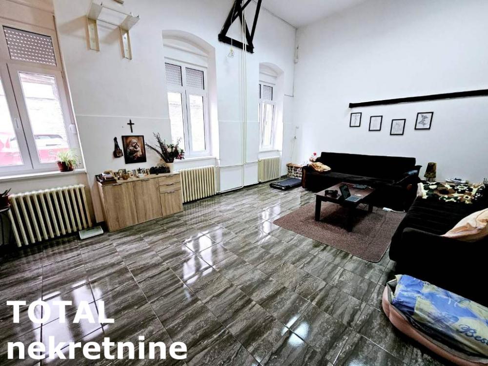 Slika 2 - Stan,NOVI SAD,CENTAR,kv: 58.00, € 185200, ID: 1100460