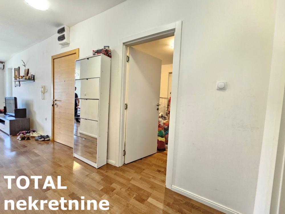 Slika 9 - Stan,NOVI SAD,ADICE,kv: 75.00, € 164800, ID: 1100593