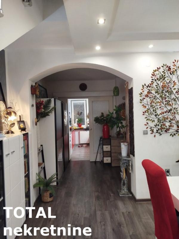 Slika 4 - Stan,NOVI SAD,NOVA DETELINARA,kv: 72.00, € 164800, ID: 1099834