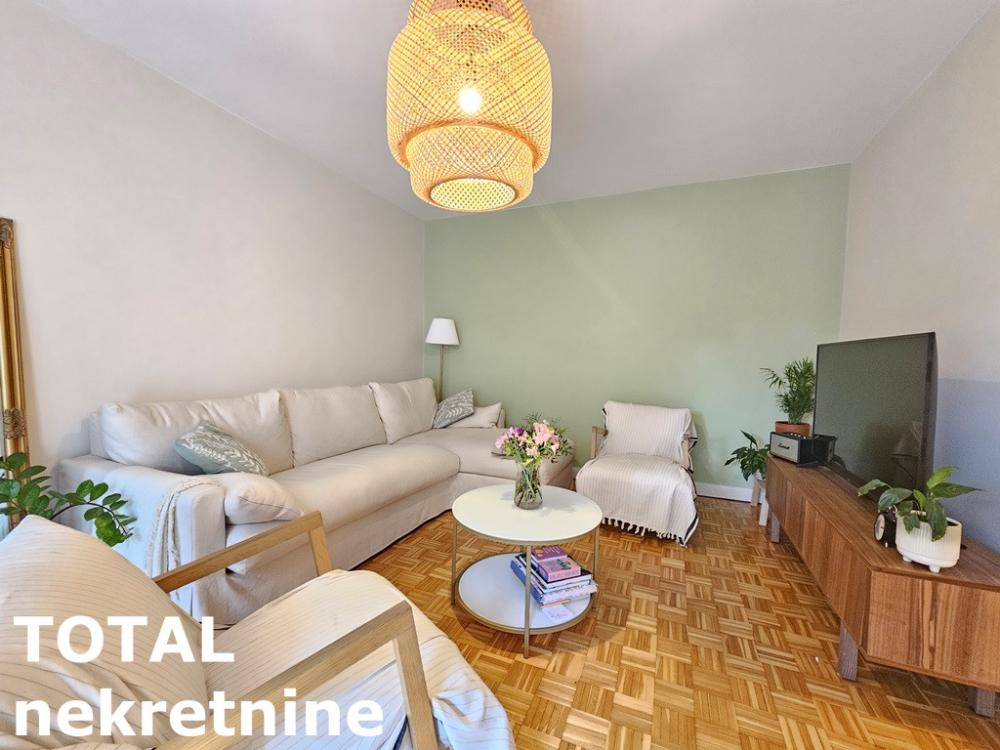 Slika 2 - Stan,NOVI SAD,ZELEZNICKA STANICA,kv: 56.00, € 156000, ID: 1100693