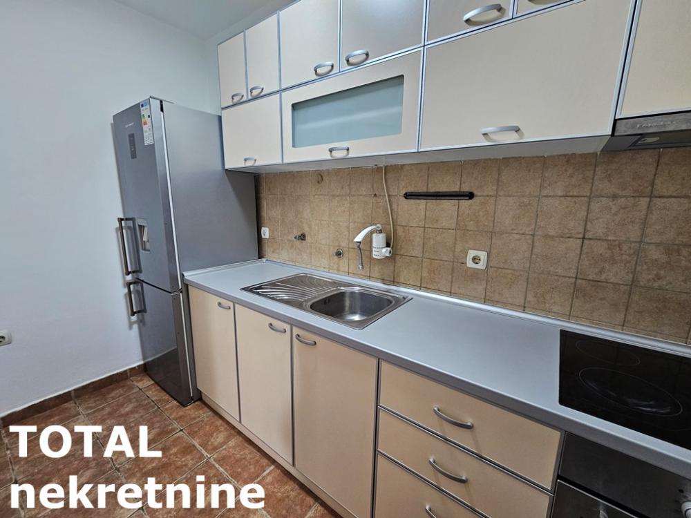 Slika 3 - Stan,NOVI SAD,BULEVAR,kv: 46.00, € 133900, ID: 1099847