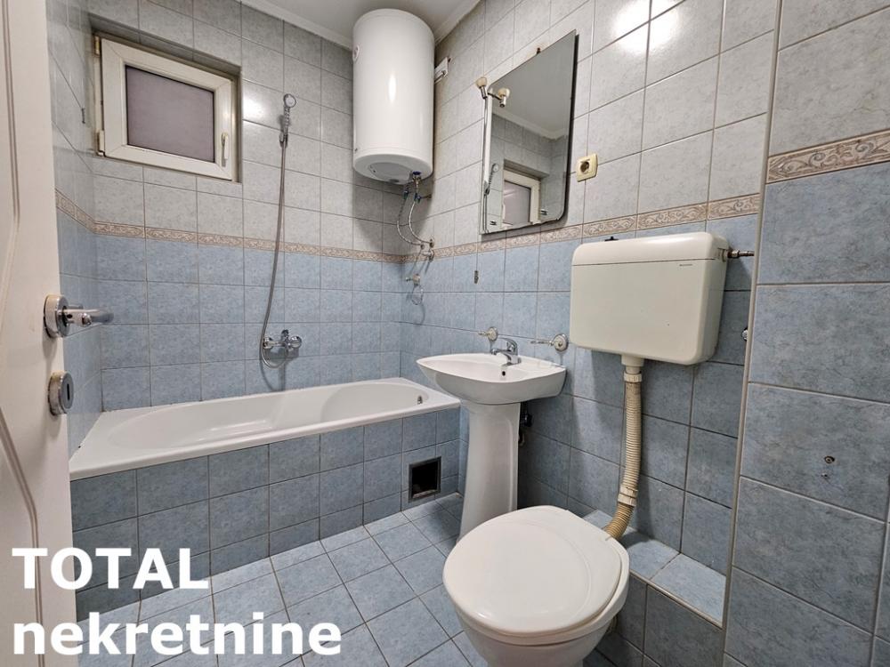 Slika 5 - Stan,NOVI SAD,BULEVAR,kv: 46.00, € 133900, ID: 1099847