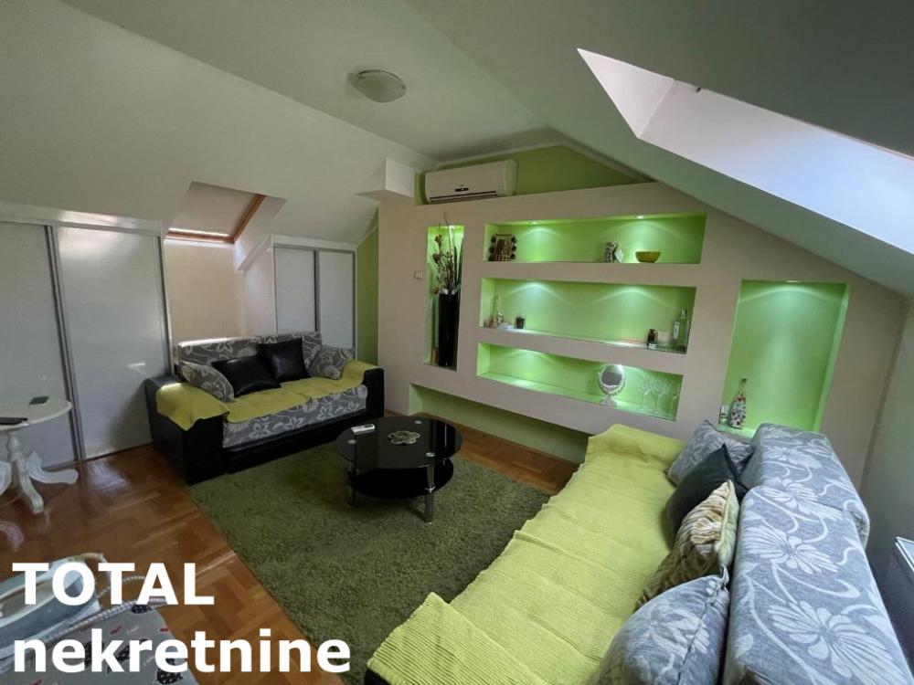 Slika 11 - Stan,NOVI SAD,BULEVAR,kv: 64.00, € 147200, ID: 1098197