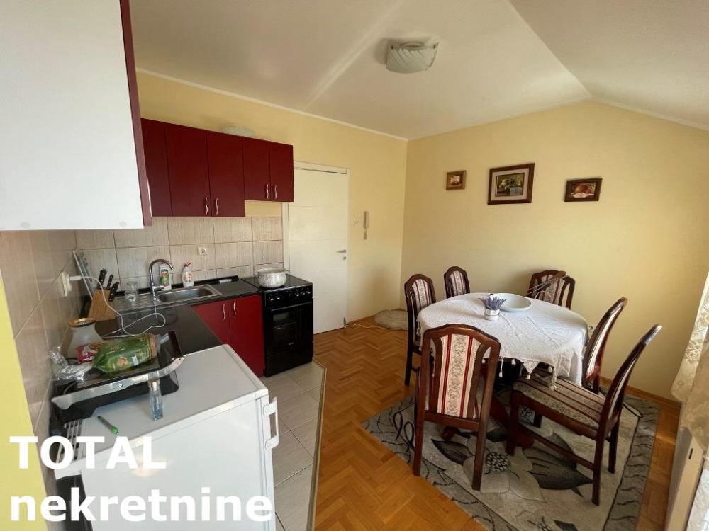 Slika 2 - Stan,NOVI SAD,BULEVAR,kv: 64.00, € 147200, ID: 1098197