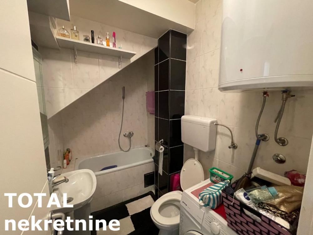 Slika 4 - Stan,NOVI SAD,BULEVAR,kv: 64.00, € 147200, ID: 1098197