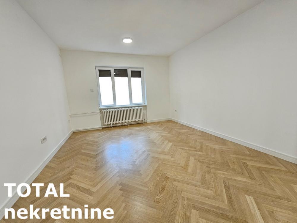 Glavna slika -Stan,NOVI SAD,CENTAR,kv: 75.00, € 262500, ID: 1100350