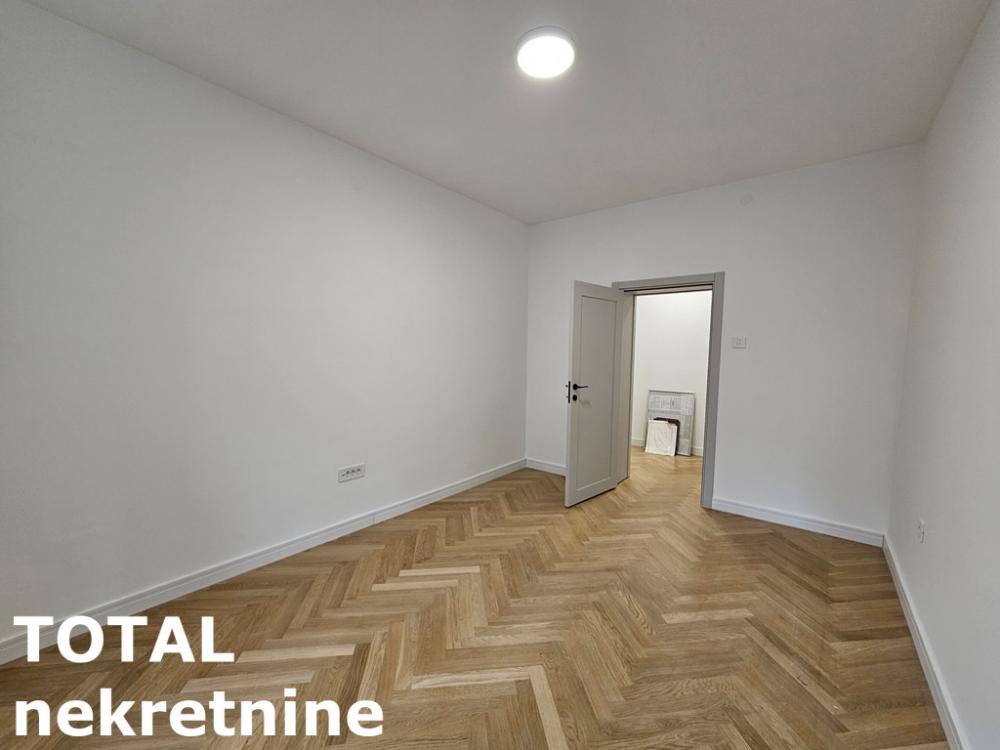 Slika 10 - Stan,NOVI SAD,CENTAR,kv: 75.00, € 262500, ID: 1100350