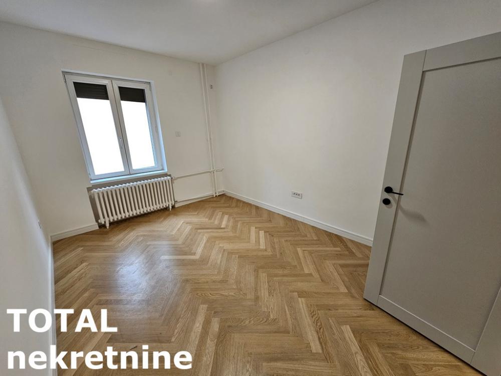 Slika 7 - Stan,NOVI SAD,CENTAR,kv: 75.00, € 262500, ID: 1100350