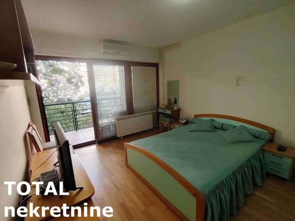 Slika 9 - Stan,NOVI SAD,CENTAR,kv: 163.00, € 530000, ID: 1099241