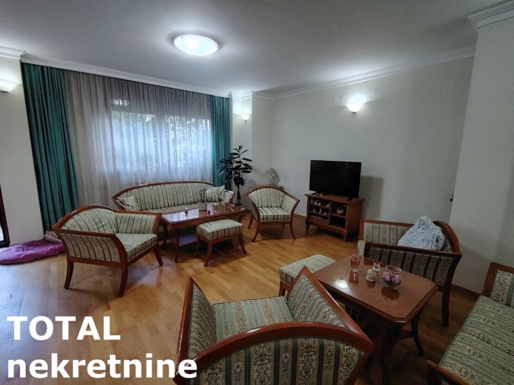 Slika 4 - Stan,NOVI SAD,CENTAR,kv: 163.00, € 530000, ID: 1099241