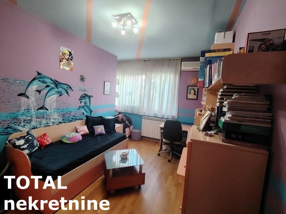 Slika 8 - Stan,NOVI SAD,CENTAR,kv: 163.00, € 530000, ID: 1099241
