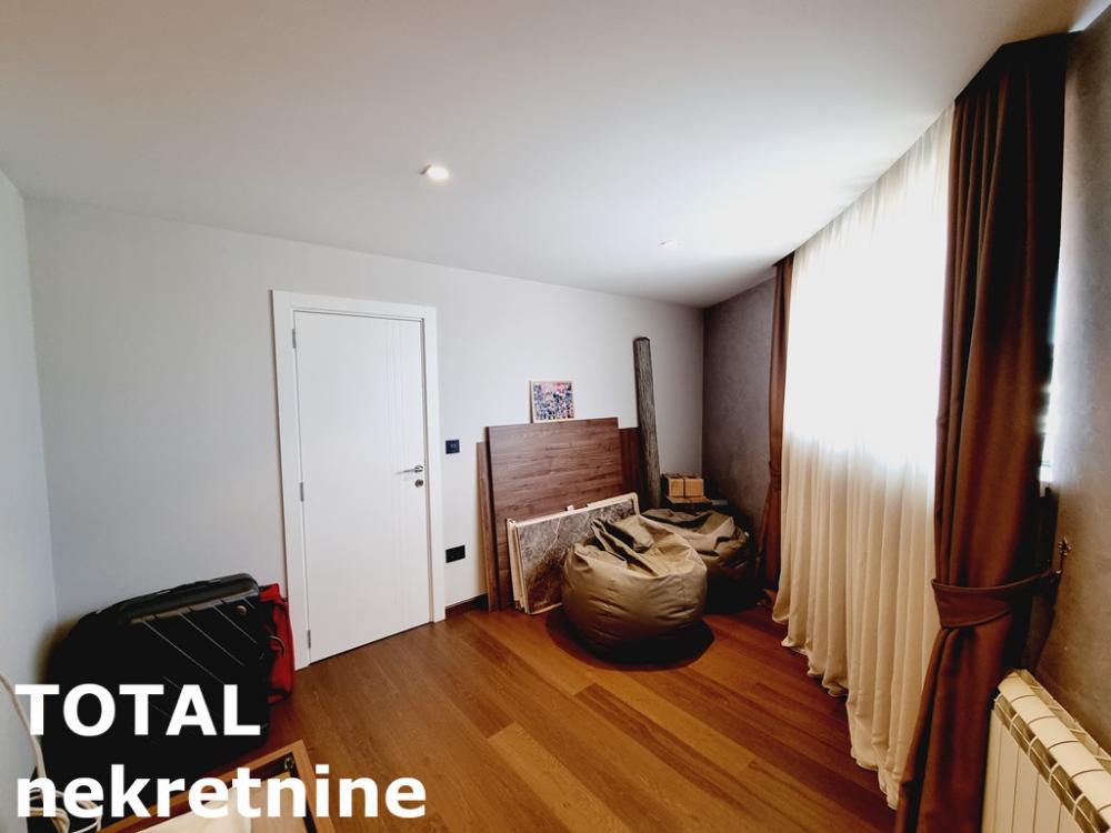 Slika 10 - Stan,NOVI SAD,GRBAVICA,kv: 122.00, € 430000, ID: 1100529