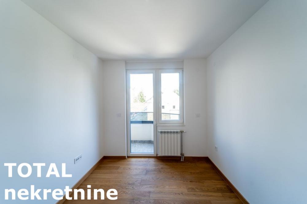 Slika 5 - Stan,NOVI SAD,NOVA DETELINARA,kv: 90.00, € 247500, ID: 1100050