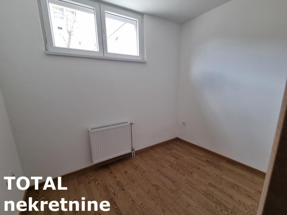 Slika 4 - Stan,NOVI SAD,GRBAVICA,kv: 44.00, € 90640, ID: 1097940