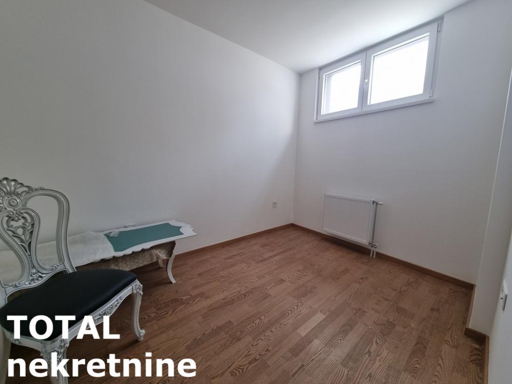 Slika 6 - Stan,NOVI SAD,GRBAVICA,kv: 44.00, € 90640, ID: 1097940