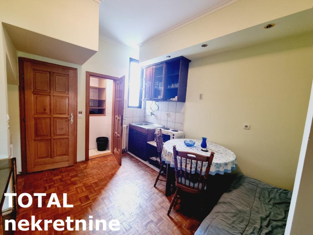 Slika 2 - Stan,NOVI SAD,CENTAR,kv: 58.00, € 144200, ID: 1100504