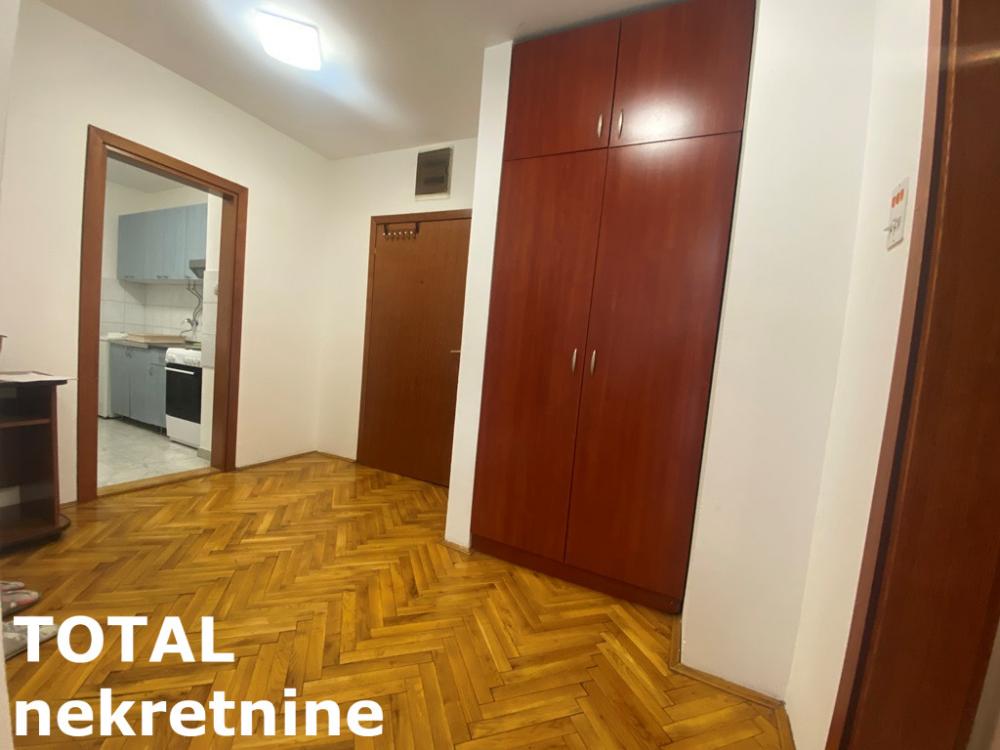 Slika 9 - Stan,NOVI SAD,GRBAVICA,kv: 37.00, € 113300, ID: 1098082
