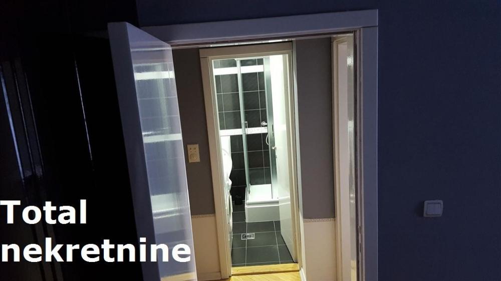 Slika 5 - Stan,NOVI SAD,CENTAR,kv: 33.00, € 117420, ID: 1094495