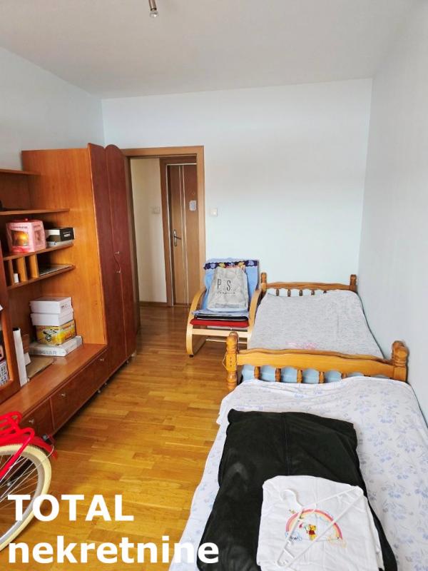 Slika 7 - Stan,NOVI SAD,BULEVAR EVROPE,kv: 71.00, € 175000, ID: 1099952