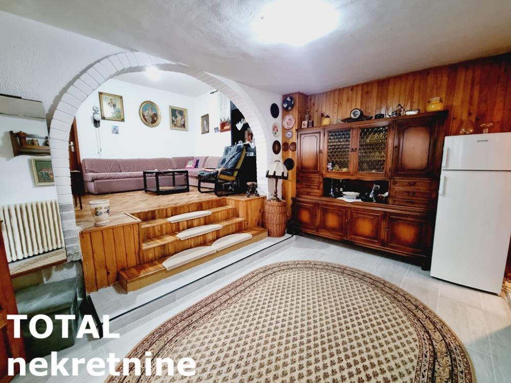 Slika 9 - Stan,NOVI SAD,CENTAR,kv: 122.00, € 188500, ID: 1100261