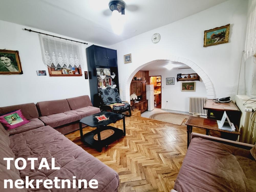 Slika 8 - Stan,NOVI SAD,CENTAR,kv: 122.00, € 188500, ID: 1100261