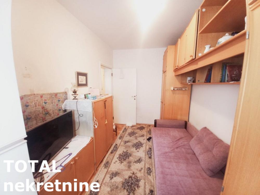 Slika 7 - Stan,NOVI SAD,GRBAVICA,kv: 46.00, € 135000, ID: 1098873