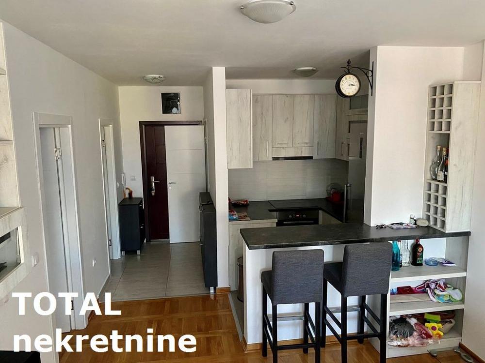 Slika 3 - Stan,NOVI SAD,GRBAVICA,kv: 50.00, € 153470, ID: 1093750