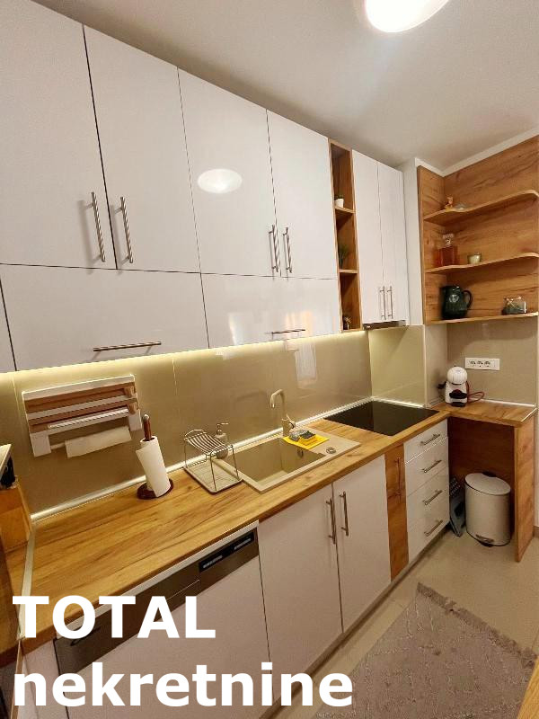 Slika 10 - Stan,NOVI SAD,NOVO NASELJE,kv: 100.00, € 260000, ID: 1098586