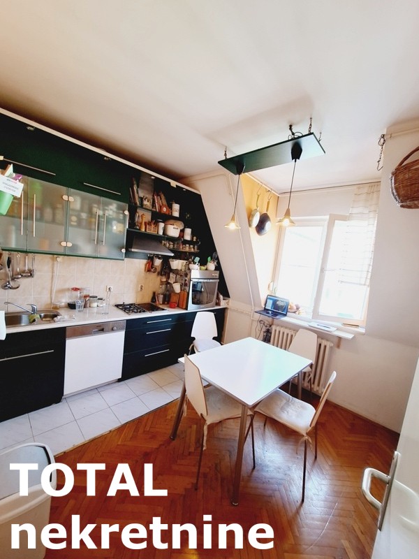 Slika 4 - Stan,NOVI SAD,CENTAR,kv: 52.00, € 127700, ID: 1097195