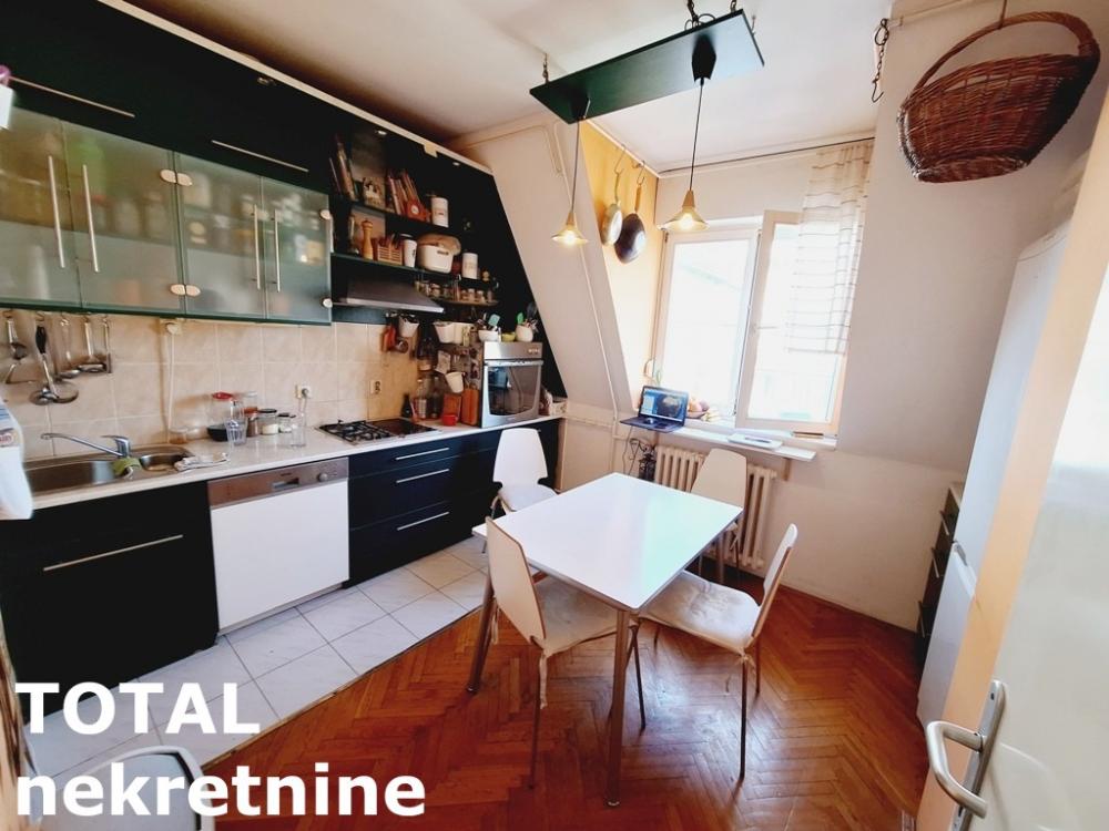 Slika 3 - Stan,NOVI SAD,CENTAR,kv: 52.00, € 127700, ID: 1097195