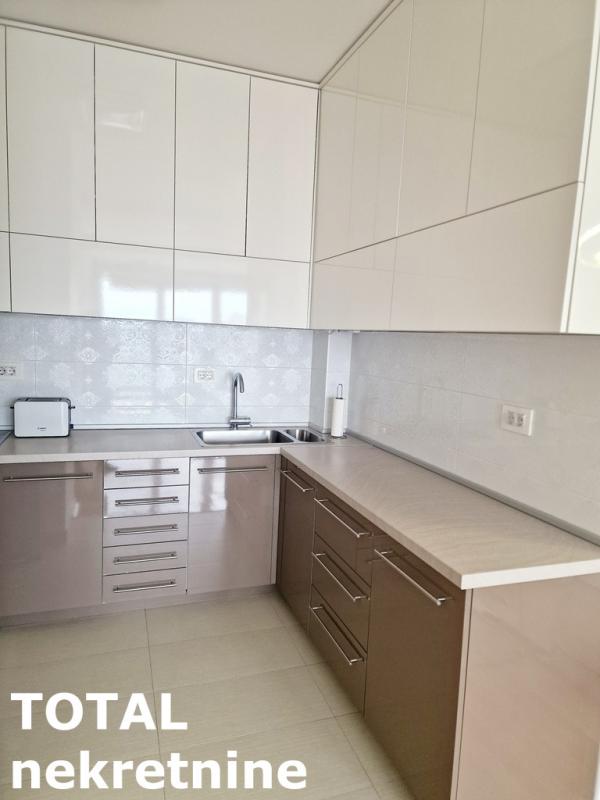 Slika 9 - Stan,NOVI SAD,CENTAR,kv: 105.00, € 509850, ID: 1099939