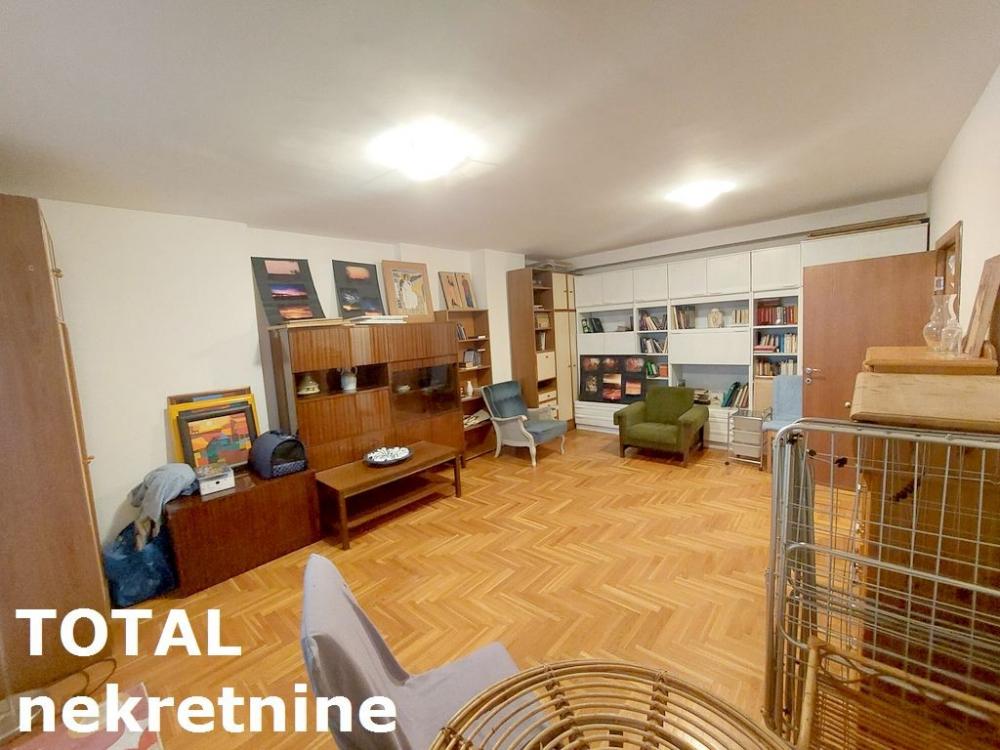 Slika 10 - Stan,NOVI SAD,BULEVAR EVROPE,kv: 106.00, € 195000, ID: 1095572