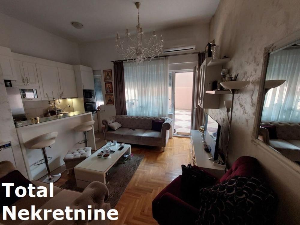 Slika 2 - Stan,NOVI SAD,CENTAR,kv: 91.00, € 200850, ID: 1095534