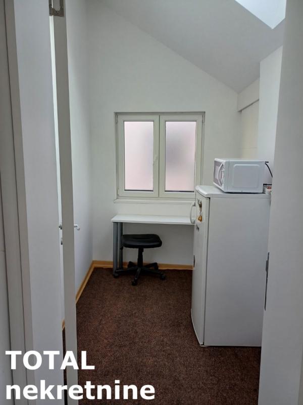 Slika 2 - Stan,NOVI SAD,CENTAR,kv: 85.00, € 460000, ID: 1098712