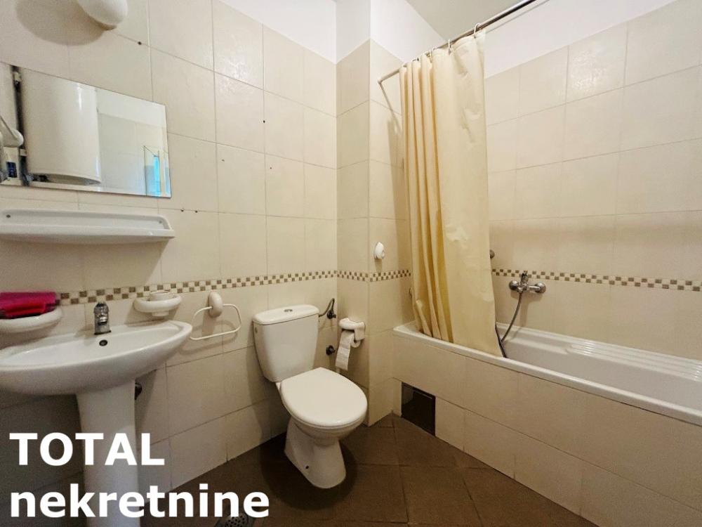 Slika 6 - Stan,NOVI SAD,BULEVAR,kv: 46.00, € 147290, ID: 1099394