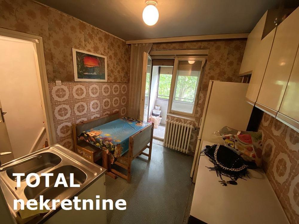 Slika 5 - Stan,NOVI SAD,SATELIT,kv: 46.00, € 92700, ID: 1096077