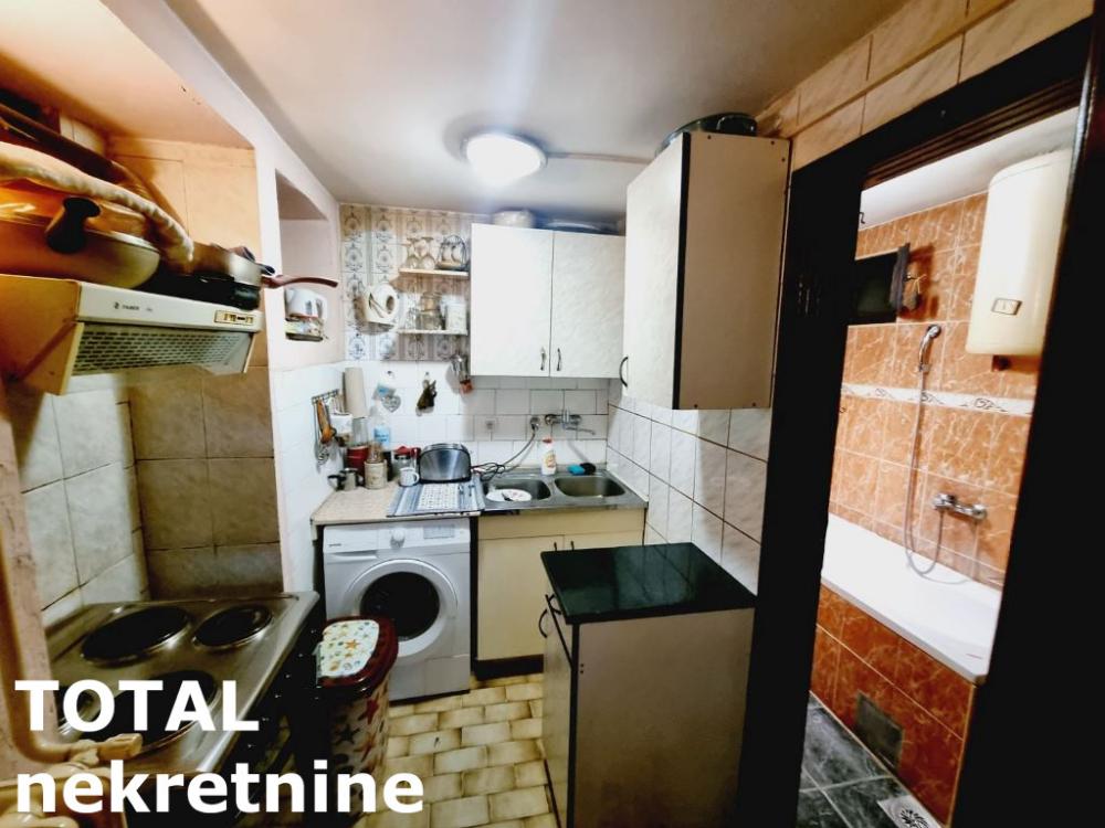 Slika 4 - Stan,NOVI SAD,CENTAR,kv: 42.00, € 77250, ID: 1098375