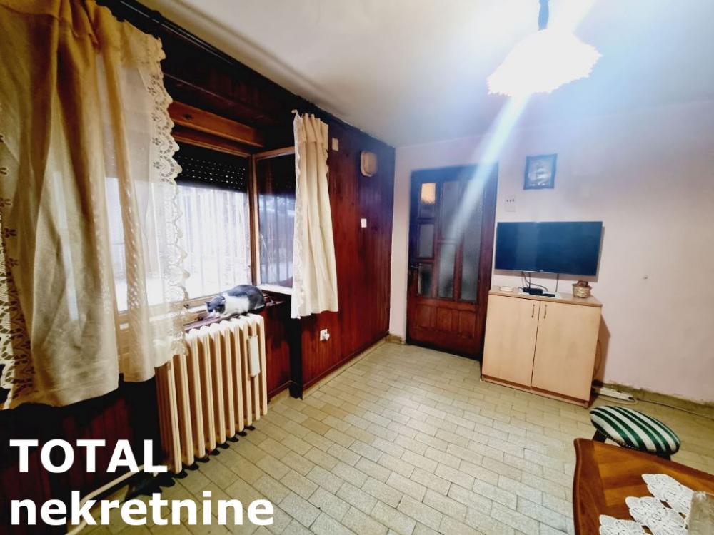 Slika 2 - Stan,NOVI SAD,CENTAR,kv: 42.00, € 77250, ID: 1098375