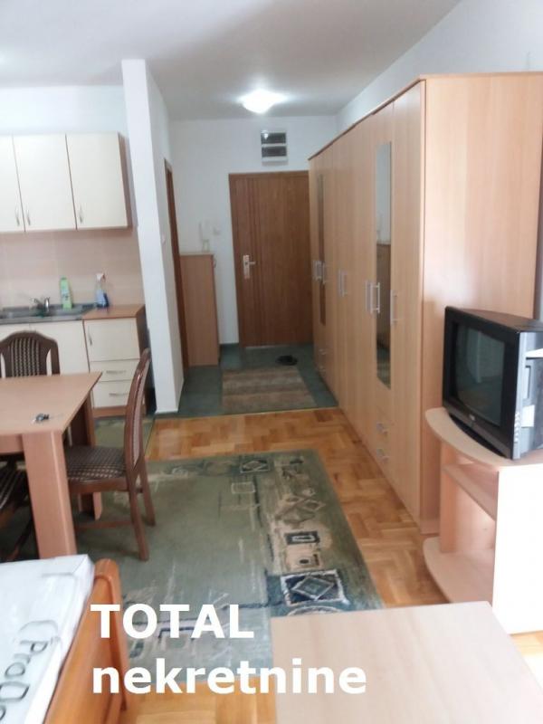 Slika 2 - Stan,NOVI SAD,BULEVAR EVROPE,kv: 32.00, € 98880, ID: 1091764