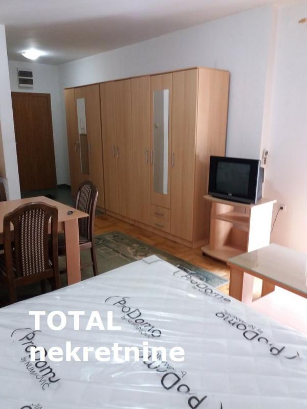 Slika 3 - Stan,NOVI SAD,BULEVAR EVROPE,kv: 32.00, € 98880, ID: 1091764