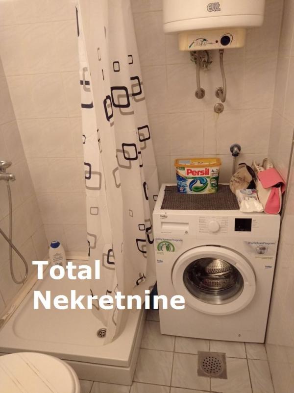 Slika 9 - Stan,NOVI SAD,BULEVAR,kv: 48.00, € 97850, ID: 1095654