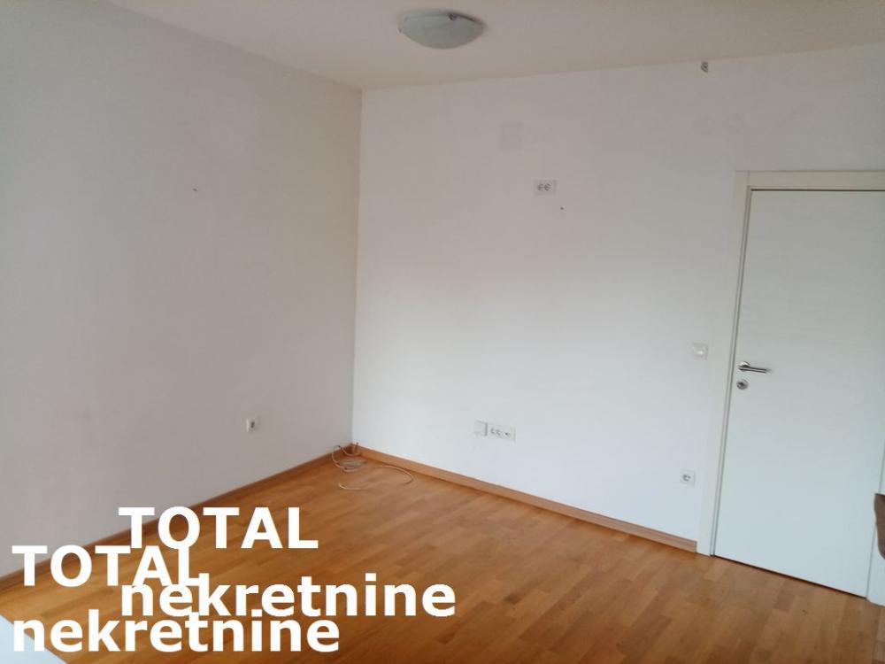 Slika 2 - Stan,NOVI SAD,CENTAR,kv: 48.00, € 185400, ID: 1095904