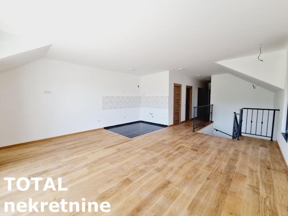 Glavna slika -Stan,PETROVARADIN,ALIBEGOVAC,kv: 92.00, € 165830, ID: 1098415