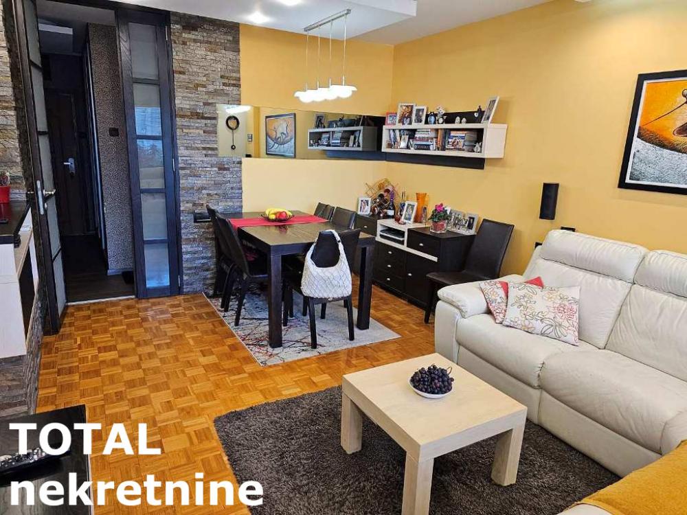 Slika 4 - Stan,NOVI SAD,BULEVAR,kv: 74.00, € 206000, ID: 1097343